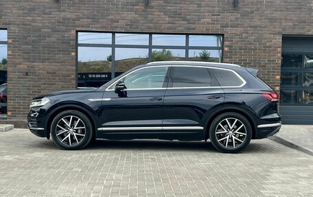 Volkswagen Touareg III, 2018 год, 5 400 000 рублей, 6 фотография