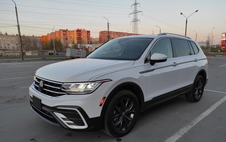 Volkswagen Tiguan II, 2021 год, 3 300 000 рублей, 2 фотография