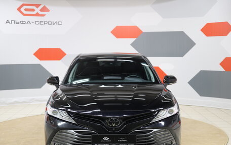 Toyota Camry, 2019 год, 3 450 000 рублей, 2 фотография