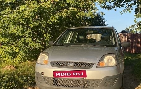 Ford Fiesta, 2006 год, 425 000 рублей, 2 фотография