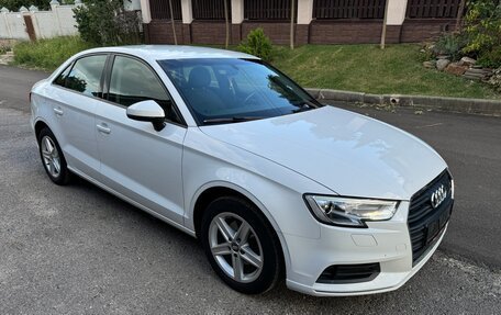 Audi A3, 2018 год, 1 630 000 рублей, 2 фотография