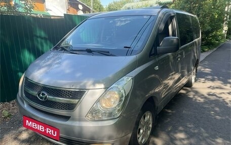 Hyundai Grand Starex Grand Starex I рестайлинг 2, 2012 год, 1 850 000 рублей, 3 фотография