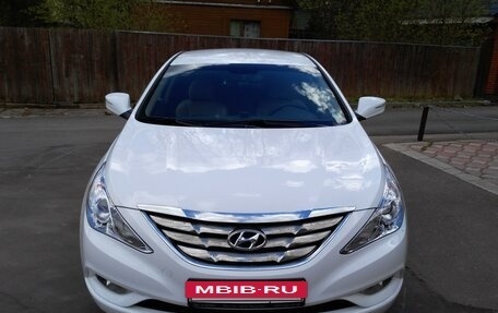 Hyundai Sonata VI, 2012 год, 1 430 000 рублей, 2 фотография