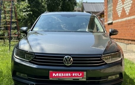 Volkswagen Passat B8 рестайлинг, 2015 год, 1 850 000 рублей, 3 фотография