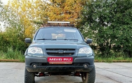 Chevrolet Niva I рестайлинг, 2014 год, 685 000 рублей, 2 фотография