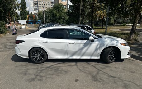 Toyota Camry, 2018 год, 2 200 000 рублей, 2 фотография