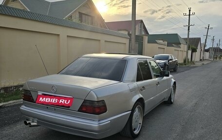 Mercedes-Benz W124, 1993 год, 950 000 рублей, 5 фотография