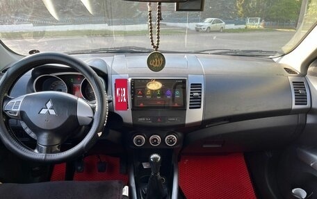 Mitsubishi Outlander III рестайлинг 3, 2007 год, 1 029 999 рублей, 9 фотография