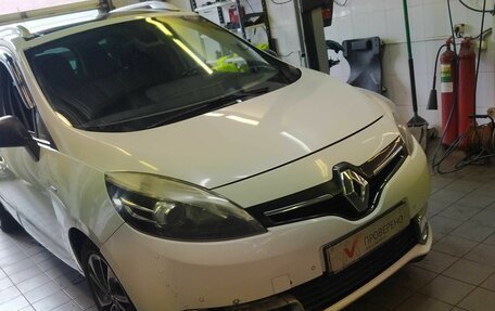 Renault Megane III, 2014 год, 1 050 000 рублей, 2 фотография