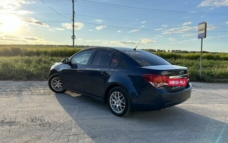 Chevrolet Cruze II, 2011 год, 790 000 рублей, 3 фотография