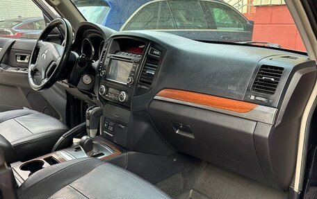 Mitsubishi Pajero IV, 2008 год, 1 699 000 рублей, 16 фотография