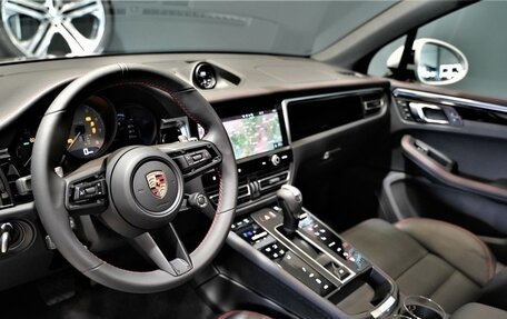 Porsche Macan I рестайлинг, 2024 год, 13 300 000 рублей, 15 фотография