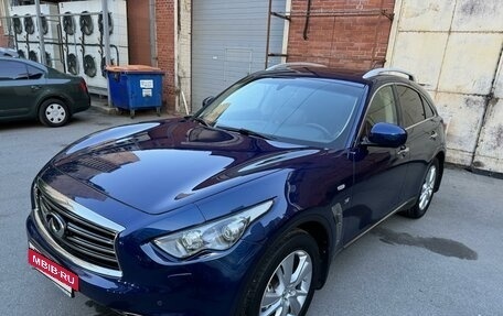 Infiniti QX70, 2014 год, 2 400 000 рублей, 2 фотография