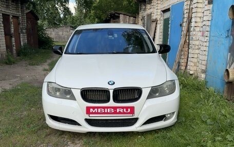 BMW 3 серия, 2011 год, 1 000 000 рублей, 2 фотография