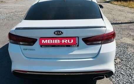 KIA Optima IV, 2017 год, 1 750 000 рублей, 3 фотография