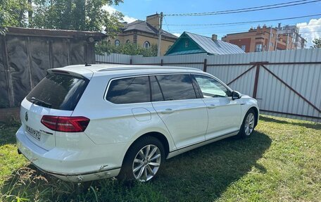 Volkswagen Passat B8 рестайлинг, 2015 год, 2 000 000 рублей, 6 фотография