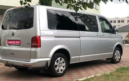 Volkswagen Caravelle T5, 2015 год, 2 700 000 рублей, 4 фотография