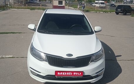 KIA Rio III рестайлинг, 2015 год, 820 000 рублей, 1 фотография