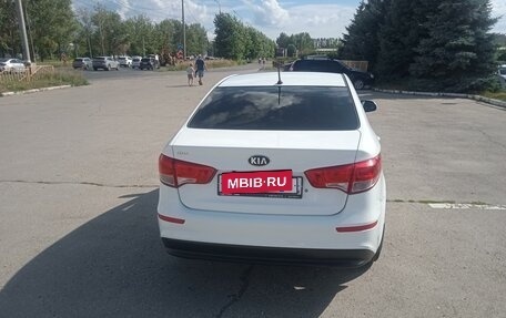 KIA Rio III рестайлинг, 2015 год, 820 000 рублей, 4 фотография