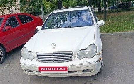 Mercedes-Benz C-Класс, 2002 год, 500 000 рублей, 2 фотография