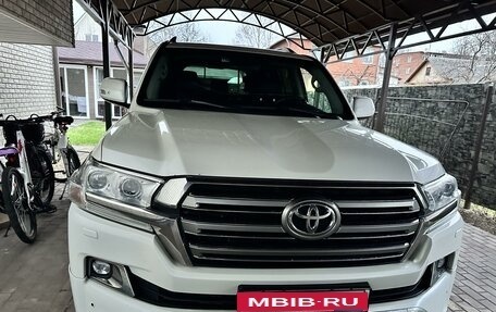 Toyota Land Cruiser 200, 2015 год, 5 200 000 рублей, 1 фотография