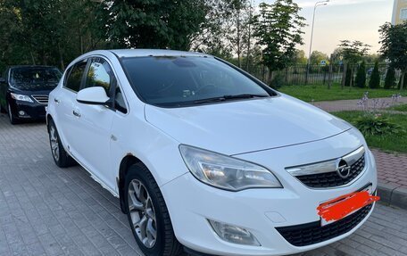 Opel Astra J, 2011 год, 630 000 рублей, 3 фотография