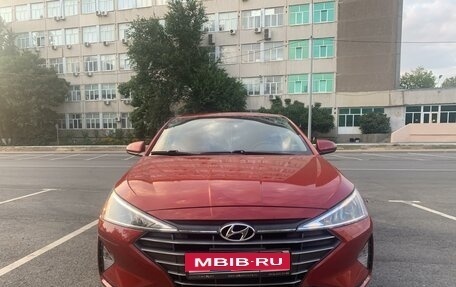 Hyundai Elantra VI рестайлинг, 2019 год, 1 700 000 рублей, 1 фотография