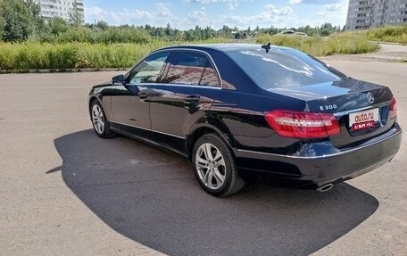 Mercedes-Benz E-Класс, 2010 год, 1 750 000 рублей, 5 фотография