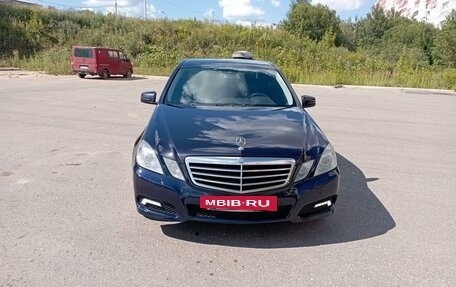 Mercedes-Benz E-Класс, 2010 год, 1 750 000 рублей, 2 фотография