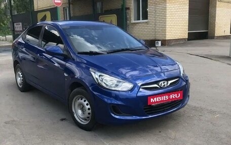 Hyundai Solaris II рестайлинг, 2011 год, 650 000 рублей, 9 фотография