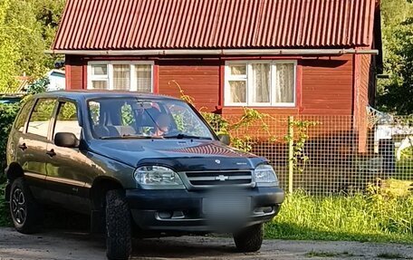 Chevrolet Niva I рестайлинг, 2004 год, 300 000 рублей, 3 фотография