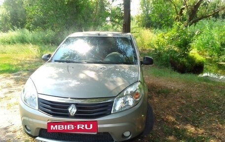 Renault Sandero I, 2013 год, 680 000 рублей, 4 фотография