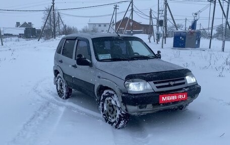 Chevrolet Niva I рестайлинг, 2005 год, 220 000 рублей, 3 фотография