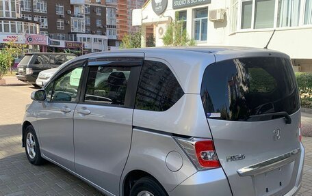 Honda Freed I, 2014 год, 1 100 000 рублей, 12 фотография