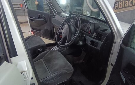 Mitsubishi Pajero iO, 2001 год, 600 000 рублей, 3 фотография