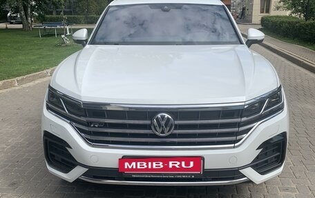 Volkswagen Touareg III, 2019 год, 7 500 000 рублей, 3 фотография