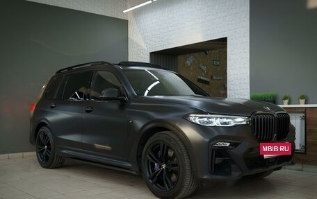 BMW X7, 2021 год, 10 555 000 рублей, 2 фотография