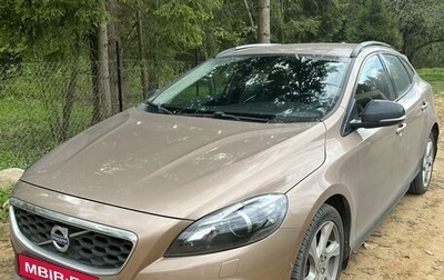 Volvo V40 Cross Country I, 2015 год, 1 614 000 рублей, 1 фотография