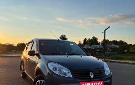 Renault Sandero I, 2013 год, 785 000 рублей, 1 фотография