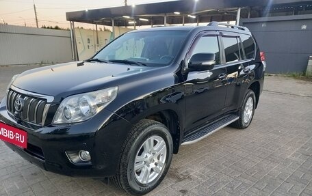 Toyota Land Cruiser Prado 150 рестайлинг 2, 2011 год, 3 450 000 рублей, 5 фотография