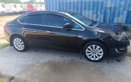 Opel Astra J, 2013 год, 1 210 000 рублей, 4 фотография