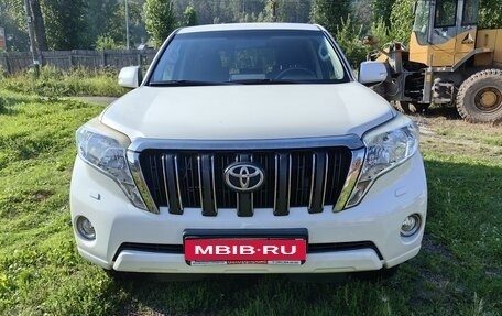 Toyota Land Cruiser Prado 150 рестайлинг 2, 2013 год, 3 650 000 рублей, 1 фотография