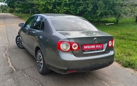 Volkswagen Jetta VI, 2009 год, 810 000 рублей, 4 фотография