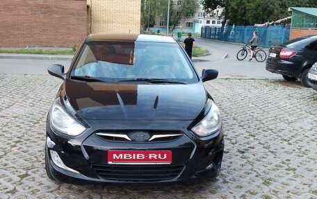 Hyundai Solaris II рестайлинг, 2013 год, 750 000 рублей, 1 фотография