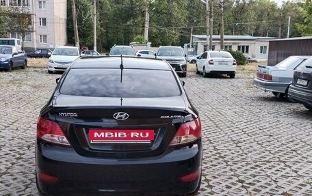 Hyundai Solaris II рестайлинг, 2013 год, 750 000 рублей, 3 фотография