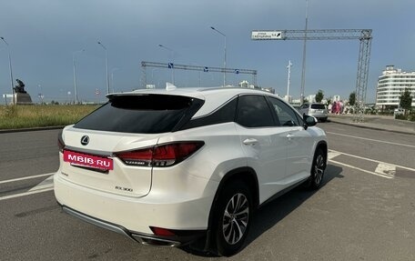 Lexus RX IV рестайлинг, 2021 год, 6 100 000 рублей, 5 фотография