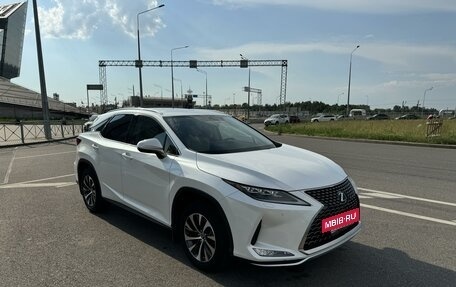 Lexus RX IV рестайлинг, 2021 год, 6 100 000 рублей, 3 фотография