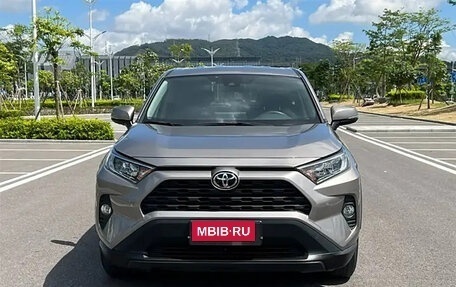 Toyota RAV4, 2021 год, 2 855 000 рублей, 2 фотография