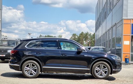 Volkswagen Touareg III, 2018 год, 4 700 000 рублей, 4 фотография