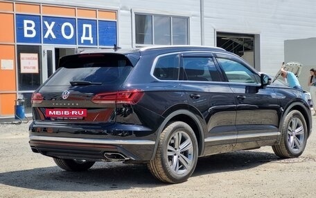 Volkswagen Touareg III, 2018 год, 4 700 000 рублей, 5 фотография